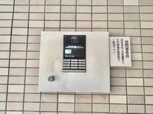 【東京都/目黒区中央町】ロイヤルヴィーゼ学芸大学 エントランス：オートロックシステム