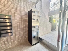 【東京都/目黒区中央町】ロイヤルヴィーゼ学芸大学 宅配BOX