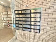 【東京都/目黒区中央町】ロイヤルヴィーゼ学芸大学 メールBOX