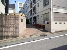 【東京都/世田谷区下馬】祐天寺コーポラス エントランス