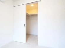 【東京都/世田谷区下馬】祐天寺コーポラス 収納：ウォークインクローゼット