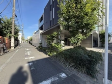 【東京都/目黒区目黒本町】リストレジデンス目黒本町 前面道路