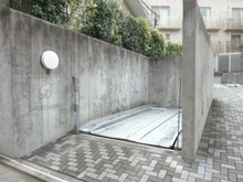 【東京都/世田谷区野沢】ベルヴィータ学芸大学 駐車場
