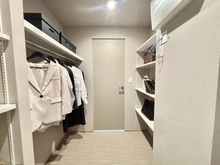 【東京都/世田谷区下馬】パーク・コート学芸大学 フリースペース：サービスルーム(納戸)としてもご利用いただけます