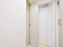 【東京都/練馬区羽沢】ウイングストリーム氷川台コート 玄関：物入