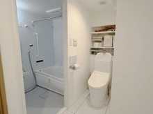 【東京都/練馬区豊玉中】カーサ豊玉 トイレ