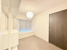 【東京都/練馬区春日町】レーベン練馬春日町GRAN WARD TERRACE 洋室：約6帖
家具調度品は価格に含まれません。