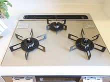 【東京都/練馬区貫井】KMエンゼルハイム中村橋 キッチン：三口コンロ