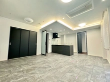 【東京都/港区麻布狸穴町】ブランズ麻布狸穴町 リビング・ダイニング