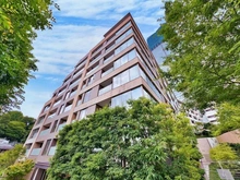 【東京都/港区麻布狸穴町】ブランズ麻布狸穴町 外観