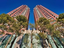 【東京都/港区台場】ザ・タワーズ台場 EAST棟 外観：写真右側