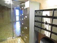 【東京都/港区三田】プラザ麻布 宅配BOX
