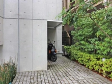 【東京都/港区南麻布】ピアース麻布十番 敷地内