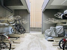 【東京都/港区元麻布】トゥールブランシュ麻布 駐輪場