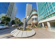 【東京都/港区白金】白金ザ・スカイ EAST クイーンズ伊勢丹白金高輪店（現地より約240m）