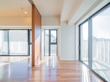 【東京都/港区南麻布】アトラス南麻布 LDK：右：洋室