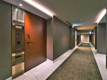【東京都/港区南青山】ザ・パークハウスグラン南青山四丁目 共用部：内廊下