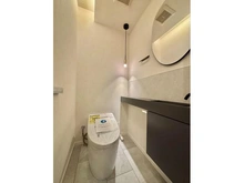 【東京都/港区麻布十番】クレッセント麻布II トイレ