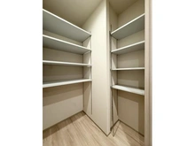 【東京都/港区六本木】六本木ヒルズ 　レジデンスD棟 収納：シューズインクローゼット