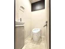 【東京都/港区南麻布】ブランズ麻布十番 トイレ