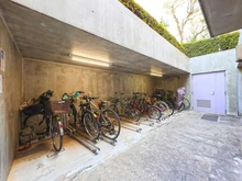 【東京都/世田谷区北沢】東急ドエルアルス下北沢 South Wind 駐輪場