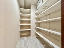 【東京都/港区西麻布】パークハウス麻布霞町 収納：シューズインクローク