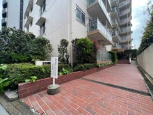 【東京都/港区南麻布】イトーピア南麻布マンション アプローチ