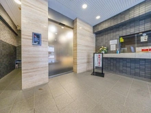 【東京都/港区赤坂】ハイツ赤坂 エントランス：オートロック付き