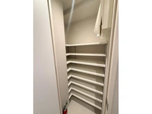 【東京都/港区東麻布】ライオンズ麻布十番スペリア 収納：シューズインクローゼット
