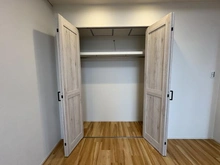 【東京都/港区港南】ラクシア品川ポルトチッタ 洋室：洋室内収納
