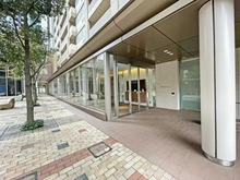 【東京都/港区三田】パークコート麻布十番三田ガーデン エントランス：メインエントランス