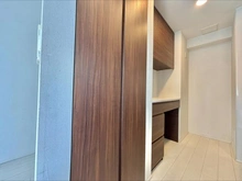 【東京都/港区南青山】オープンレジデンス南青山イーストテラス ダイニングキッチン：パントリー