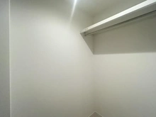 【東京都/品川区上大崎】グローリオ白金台 収納：ウォークインクローゼット