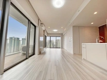 【東京都/中央区晴海】HARUMI FLAG SUN VILLAGE T棟 リビング・ダイニング：西・北向きの角住戸