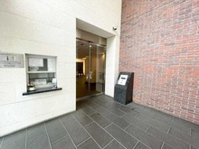 【東京都/足立区中央本町】ライオンズ梅島デュオパレット　B棟 エントランス