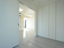 【東京都/港区高輪】プレミストタワー白金高輪 洋室：奥：LDK