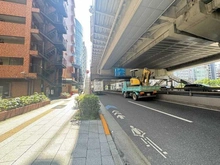 【東京都/渋谷区初台】ライオンズマンション初台 前面道路