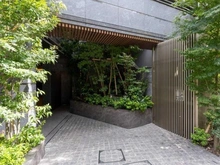 【東京都/港区麻布永坂町】ロイヤルシーズン麻布永坂 エントランス
