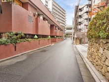 【東京都/港区六本木】ライオンズマンション六本木 前面道路