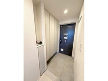 【東京都/世田谷区梅丘】プレミスト世田谷梅丘 玄関