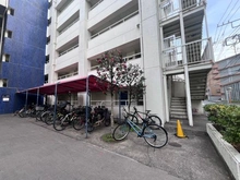 【東京都/狛江市和泉本町】クィーポ狛江 駐輪場