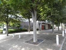 【東京都/世田谷区粕谷】D’グラフォート世田谷芦花公園 アプローチ