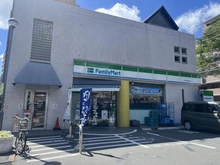 【東京都/世田谷区南烏山】いづみハイツ芦花公園 ファミリーマート芦花公園駅北店（現地より約50m）：