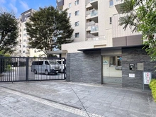 【東京都/世田谷区南烏山】グローリオ蘆花公園 ヴィラC棟 アプローチ