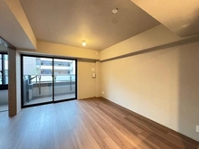 【東京都/世田谷区給田】アトラスシティ千歳烏山グランスイート 杜ノ棟 リビング・ダイニング