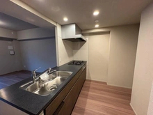 【東京都/世田谷区給田】アトラスシティ千歳烏山グランスイート 杜ノ棟 キッチン