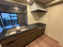 【東京都/世田谷区給田】アトラスシティ千歳烏山グランスイート 杜ノ棟 キッチン