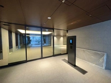 【東京都/世田谷区給田】アトラスシティ千歳烏山グランスイート 杜ノ棟 エントランス