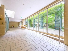 【東京都/世田谷区上祖師谷】パークホームズ千歳烏山ガーデンズコートEAST棟 エントランス