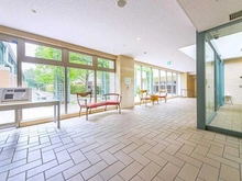 【東京都/世田谷区上祖師谷】パークホームズ千歳烏山ガーデンズコートEAST棟 エントランス